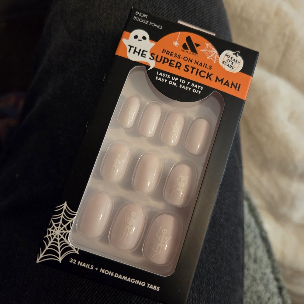 Spooky Boogie Bones Press-On Nails - Pink